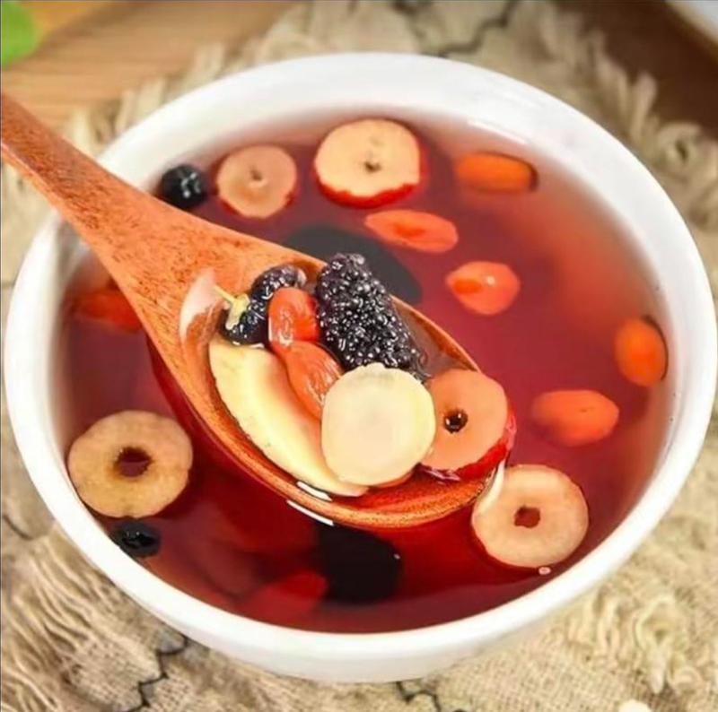 شاي الجينسنغ ذو الكنوز الخمسة: - مراجعة Wellness Herbal Tea Blends وسعره